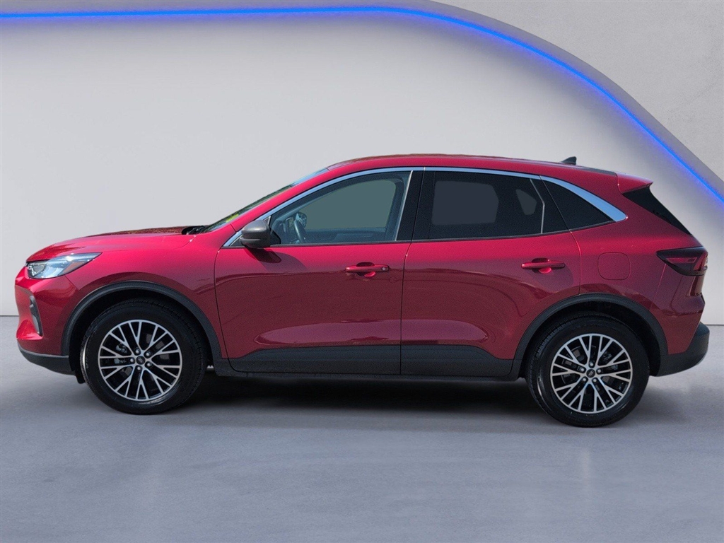 Used 2023 Rapid Red Metallic Tinted Clearcoat Ford Active image 11