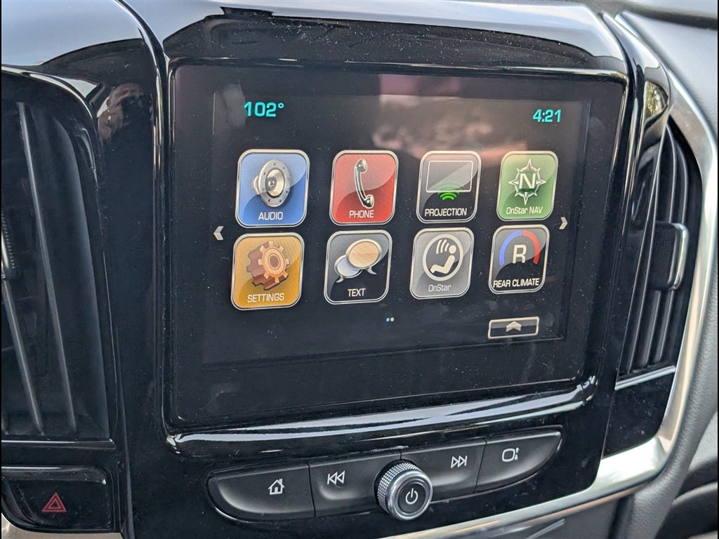 Used 2018 Graphite Metallic Chevrolet LT Cloth image 11