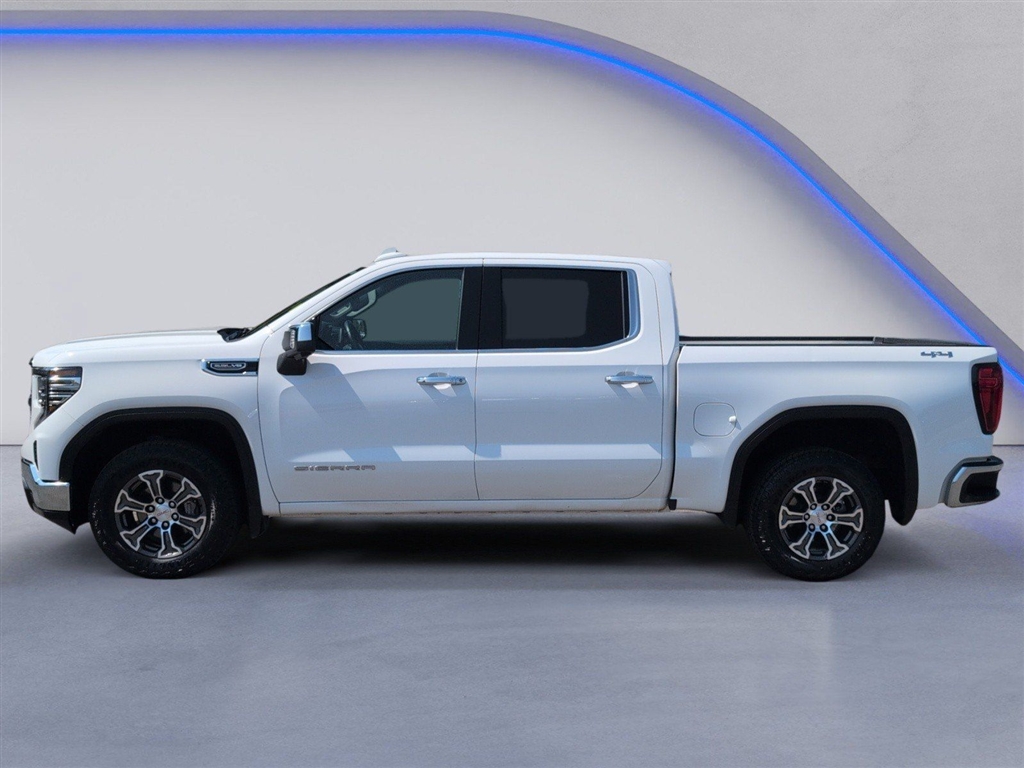Used 2025 Summit White GMC SLT image 11