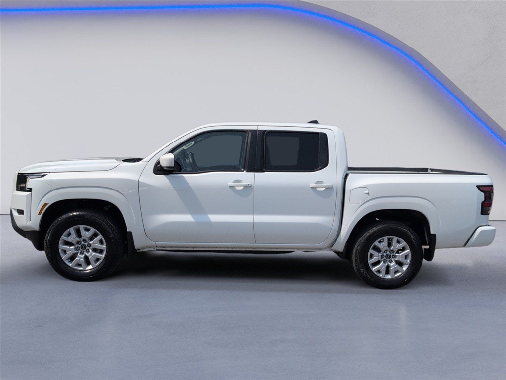 Used 2023 Glacier White Nissan SV image 11