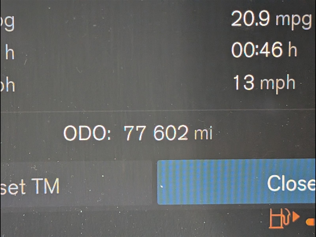 Used 2024 Onyx Black Metallic Volvo B5 Core Bright Theme image 11