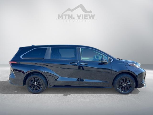 2022 Toyota Sienna XLE 7-Passenger