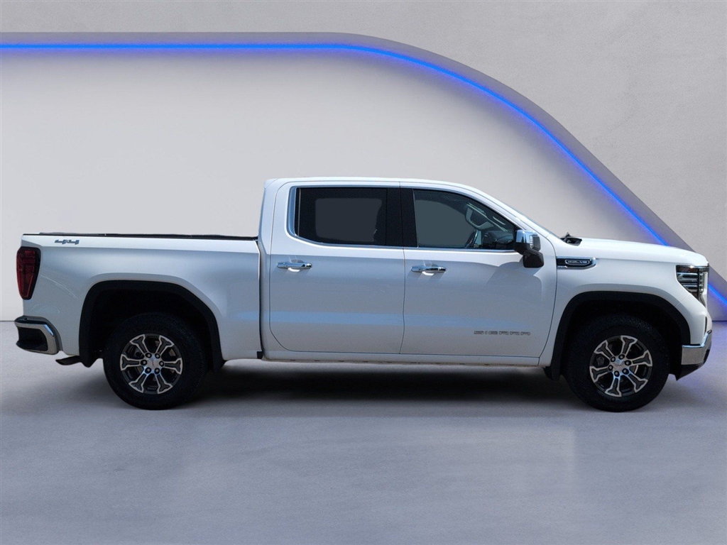 Used 2025 Summit White GMC SLT image 12