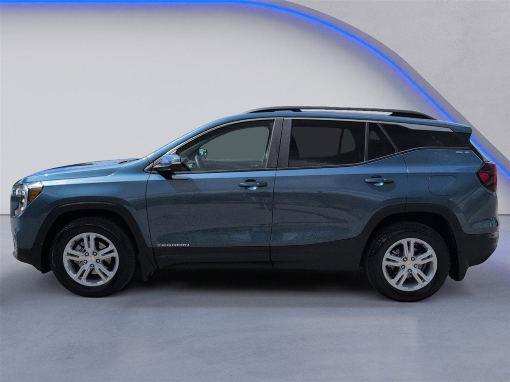 Used 2024 Riptide Blue Metallic GMC SLE image 12