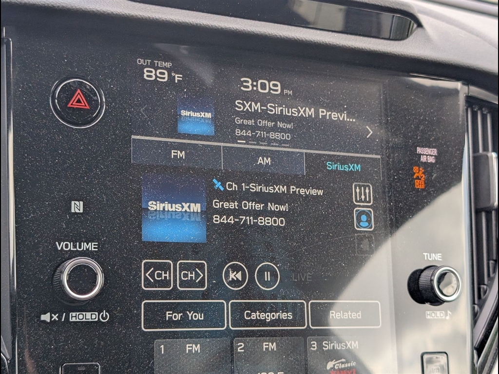 Used 2023 Ice Silver Metallic Subaru Limited image 12