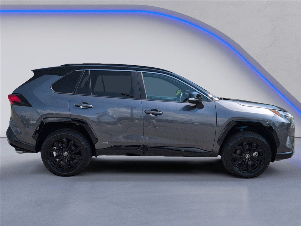 Used 2023 Magnetic Gray Metallic W/Midnight Black Metallic R Toyota XSE image 12