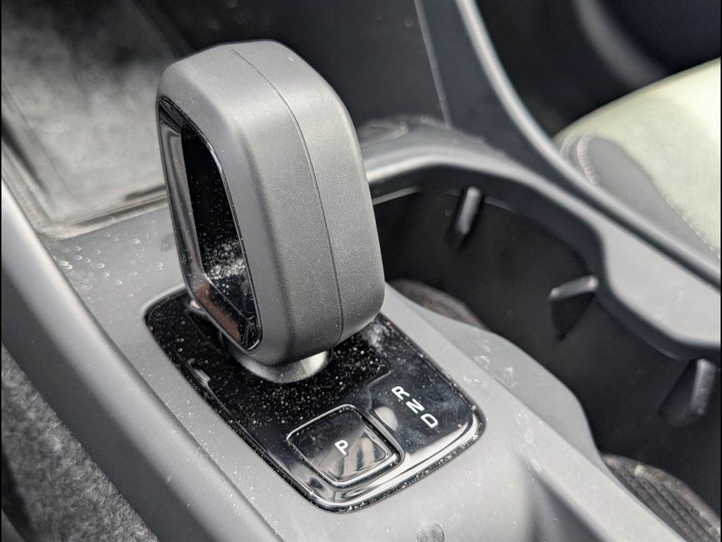 Used 2024 Onyx Black Metallic Volvo B5 Core Bright Theme image 12