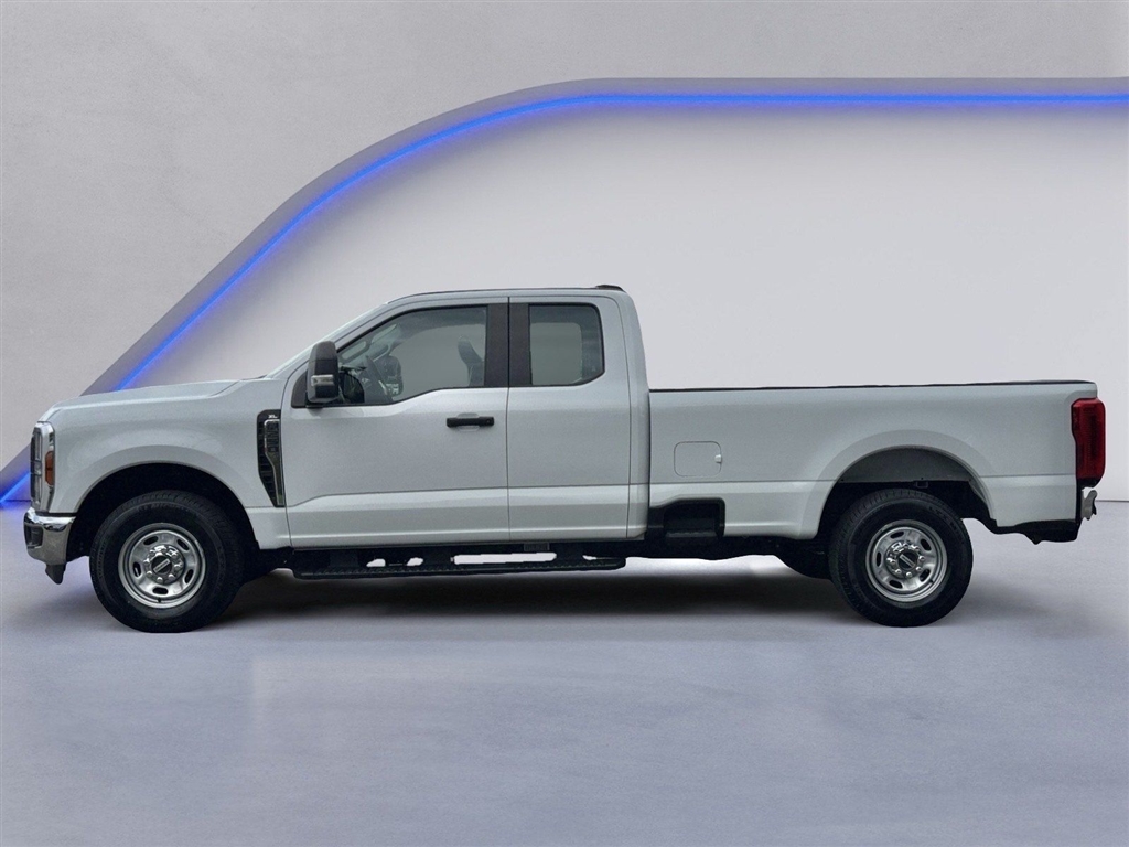 Used 2024 Oxford White Ford XL image 13