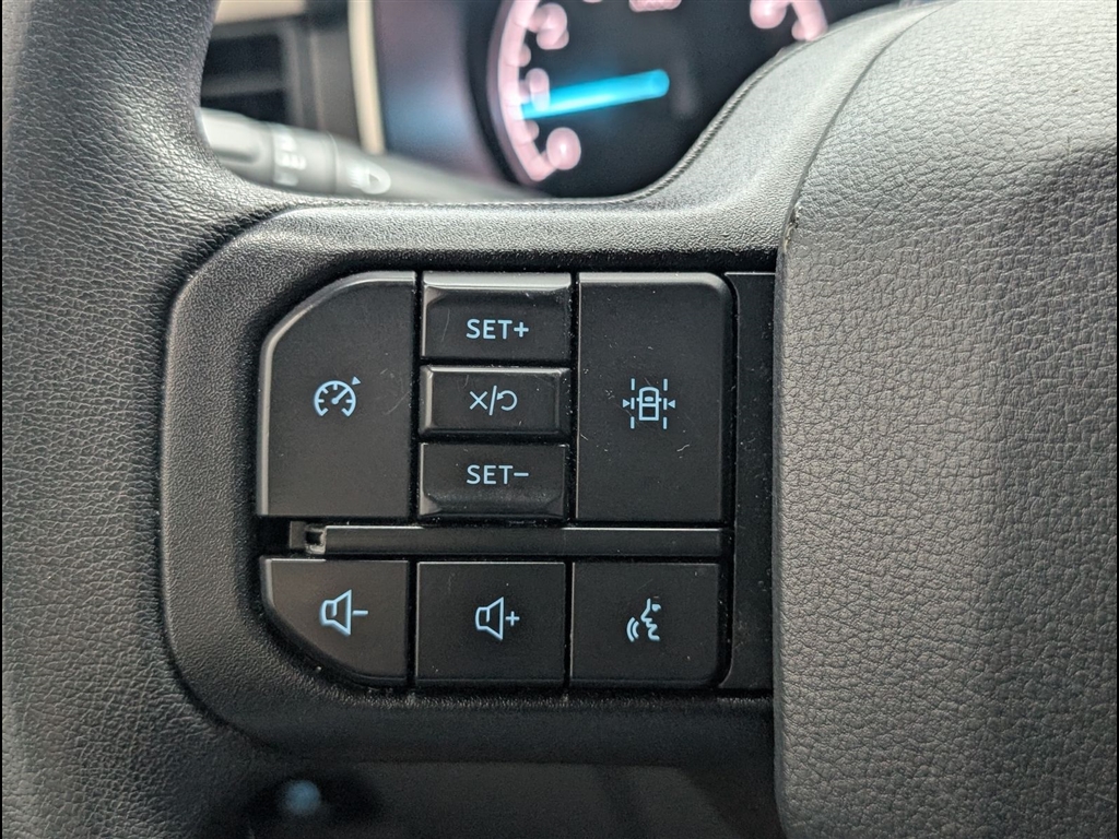 Used 2021 Oxford White Ford XLT image 13