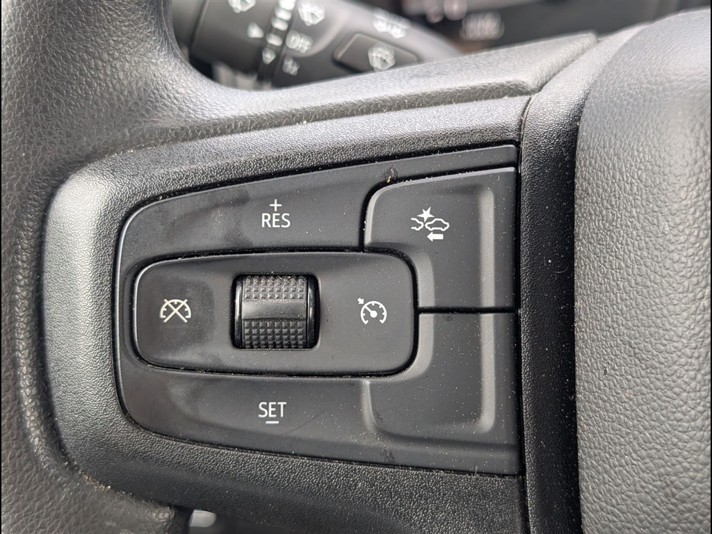 Used 2025 Summit White Chevrolet Custom image 13