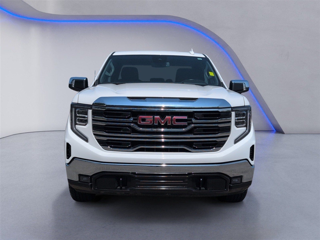 Used 2025 Summit White GMC SLT image 13