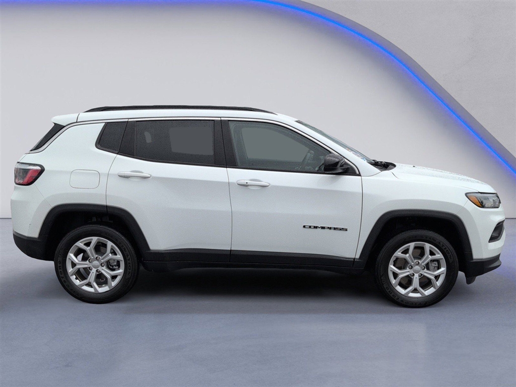 Used 2024 Bright White Clear Coat Jeep Latitude image 13