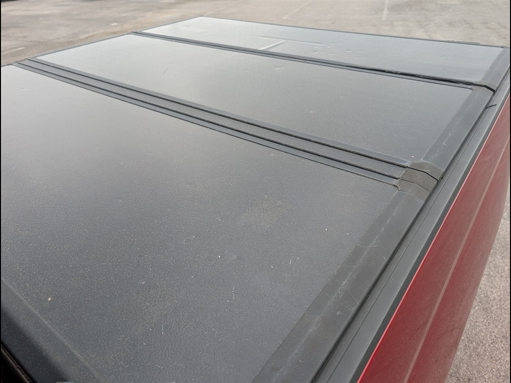 Used 2018 Cajun Red Tintcoat Chevrolet LT image 13