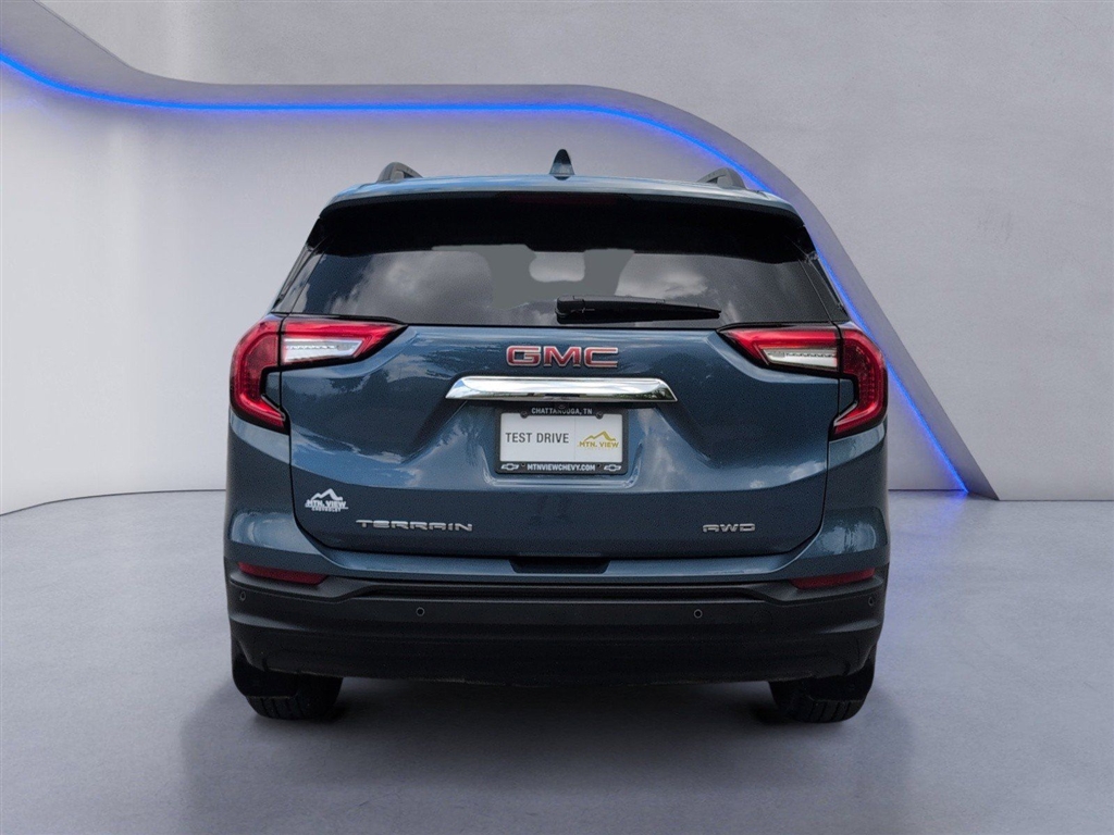 Used 2024 Riptide Blue Metallic GMC SLE image 13