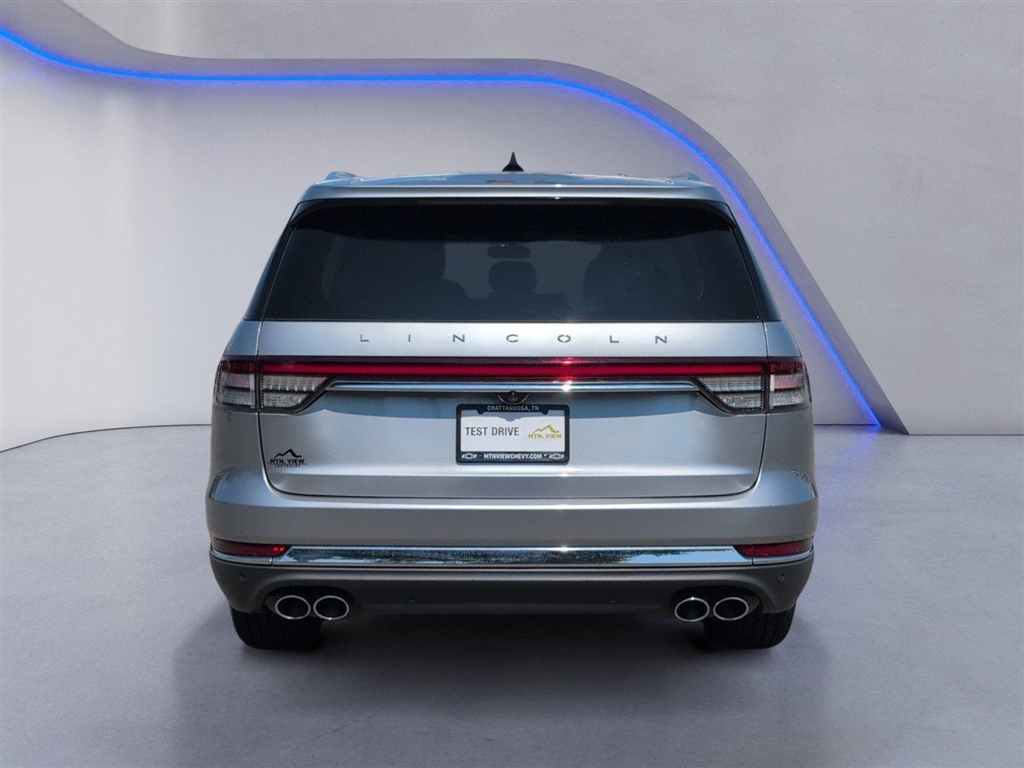 Used 2023 Silver Radiance Lincoln Standard image 13