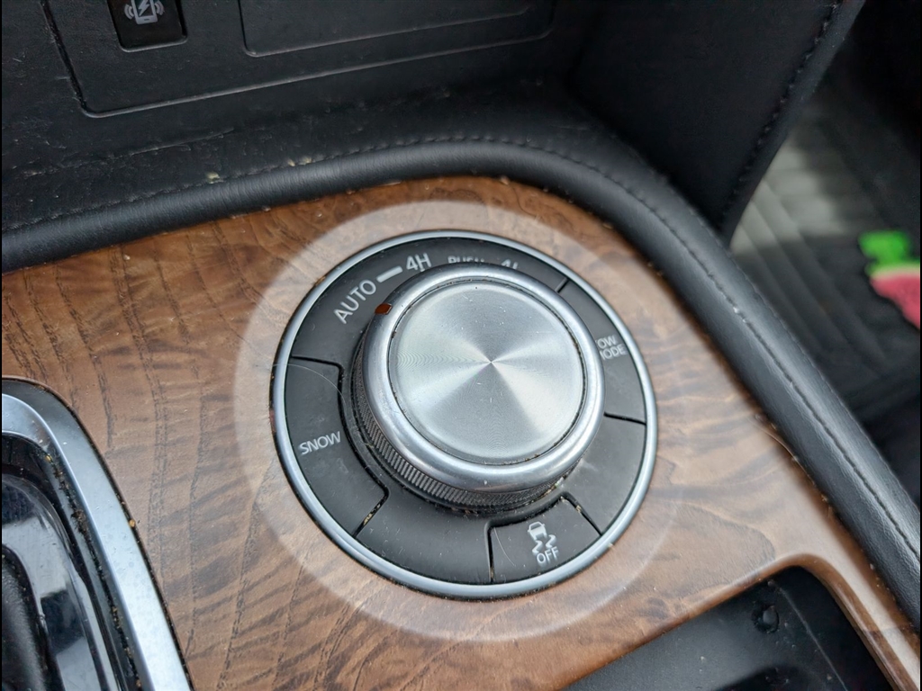 Used 2023 Super Black Nissan SL image 13