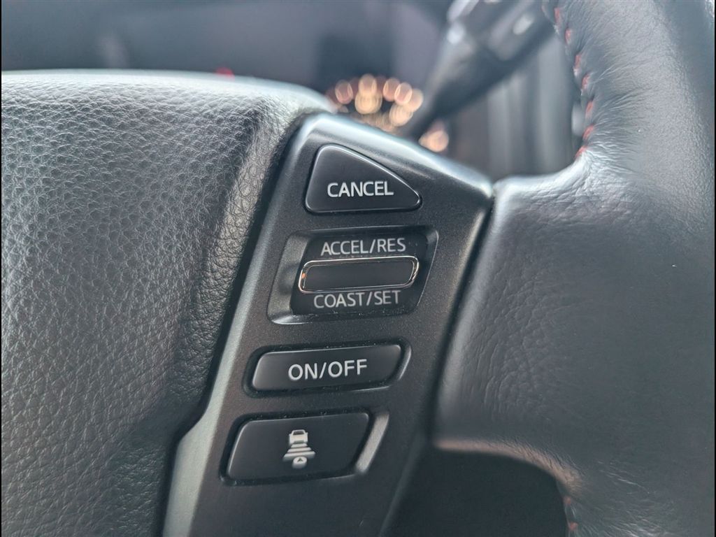 Used 2020 Glacier White Nissan PRO-4X image 14