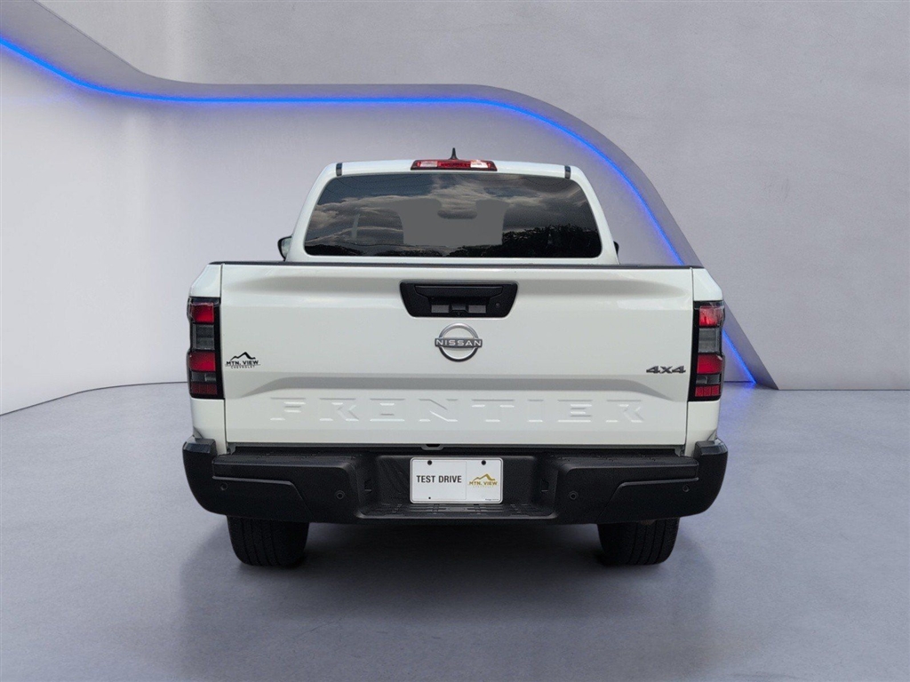 Used 2024 Glacier White Nissan S image 14