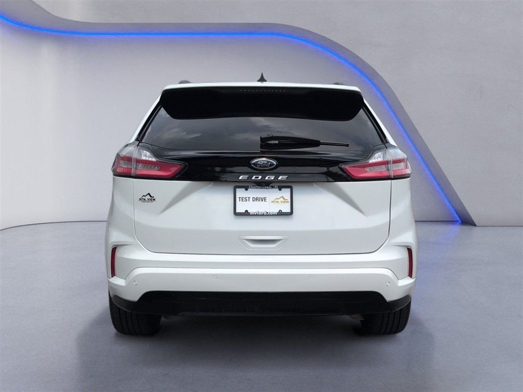 Used 2023 Star White Metallic Tri-Coat Ford ST-Line image 14