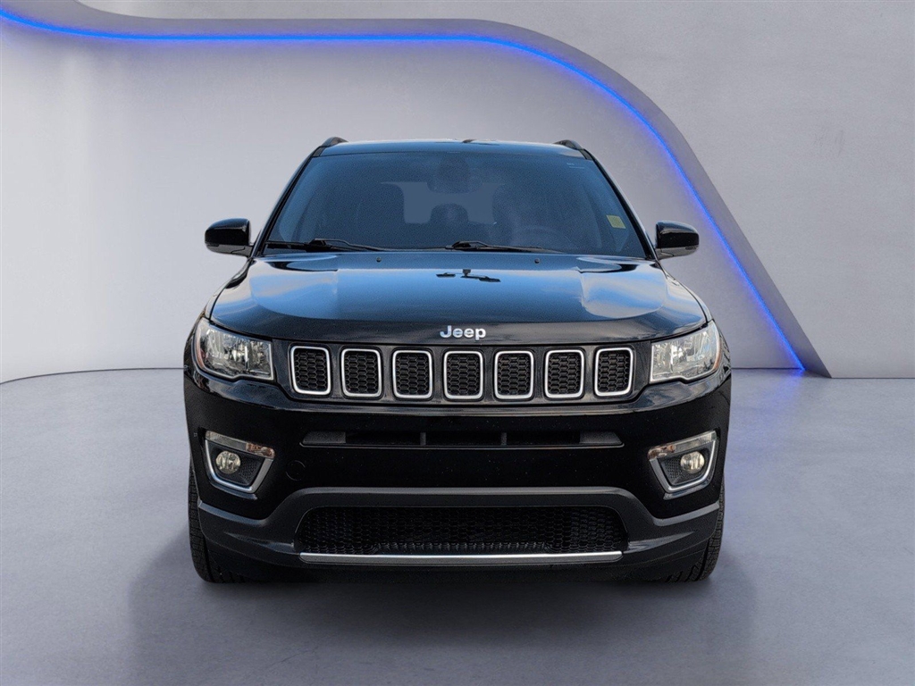 Used 2018 Diamond Black Crystal Pearl Coat Jeep Limited image 14