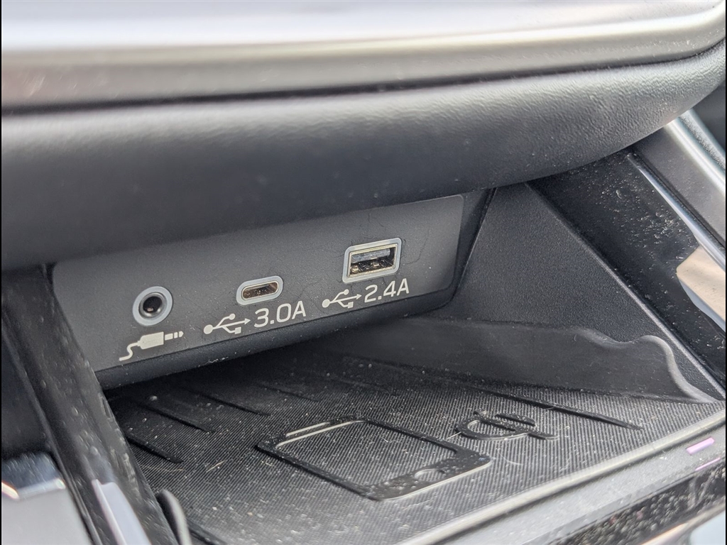 Used 2023 Ice Silver Metallic Subaru Limited image 14