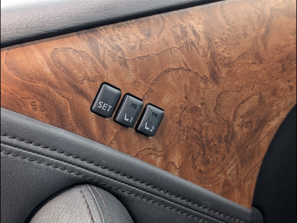 Used 2023 Super Black Nissan SL image 14