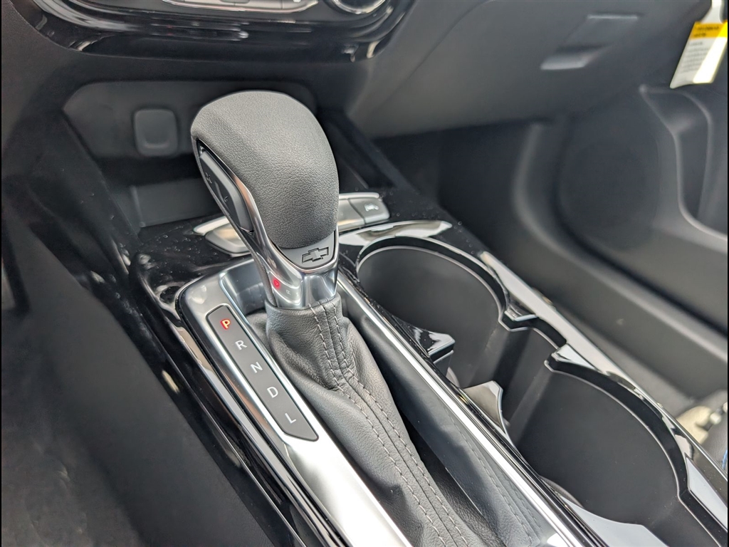 New 2026 Mosaic Black Metallic Chevrolet LT image 14