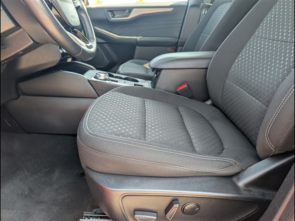 Used 2023 Rapid Red Metallic Tinted Clearcoat Ford Active image 15