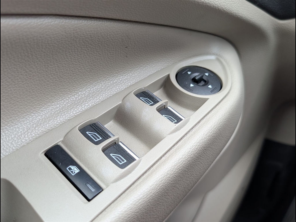 Used 2019 Sedona Orange Ford SEL image 15