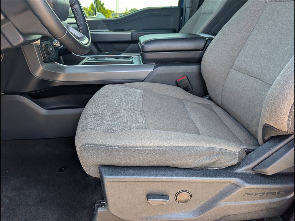 Used 2025 Atlas Blue Ford XLT image 15