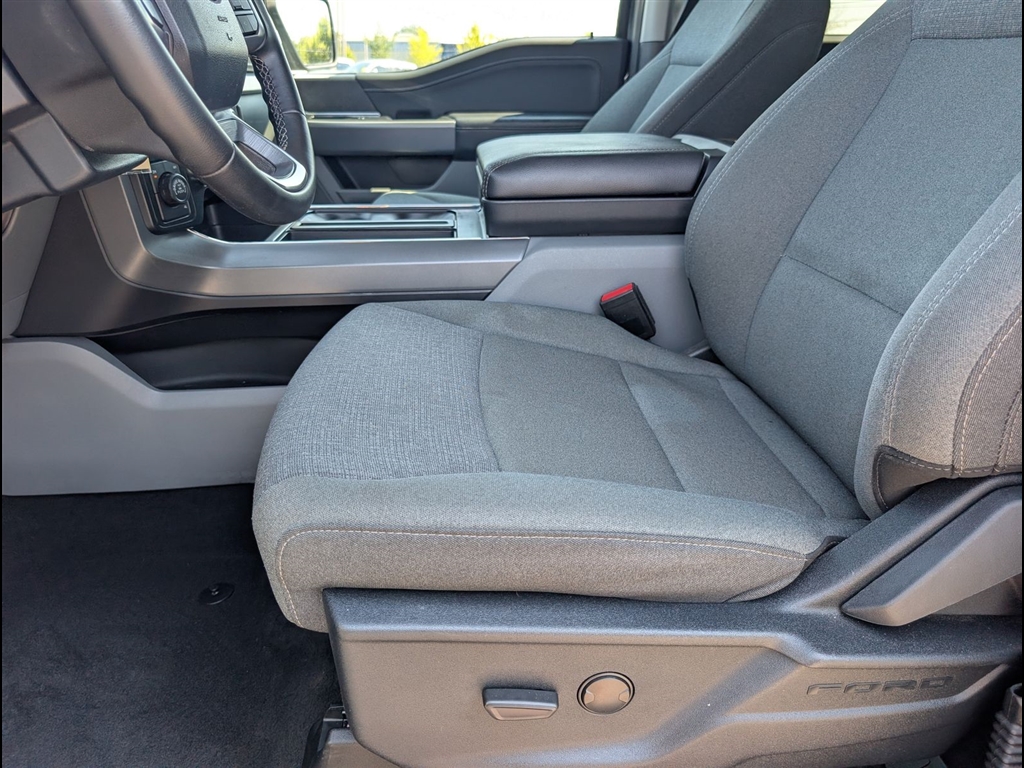 Used 2025 Carbonized Gray Ford XLT image 15