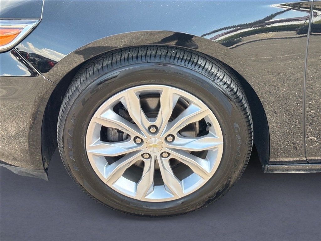 Used 2020 Mosaic Black Metallic Chevrolet LT image 15