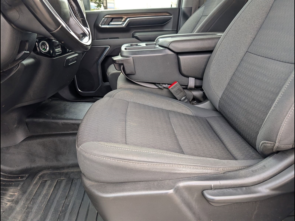 Used 2024 Summit White Chevrolet LT image 15