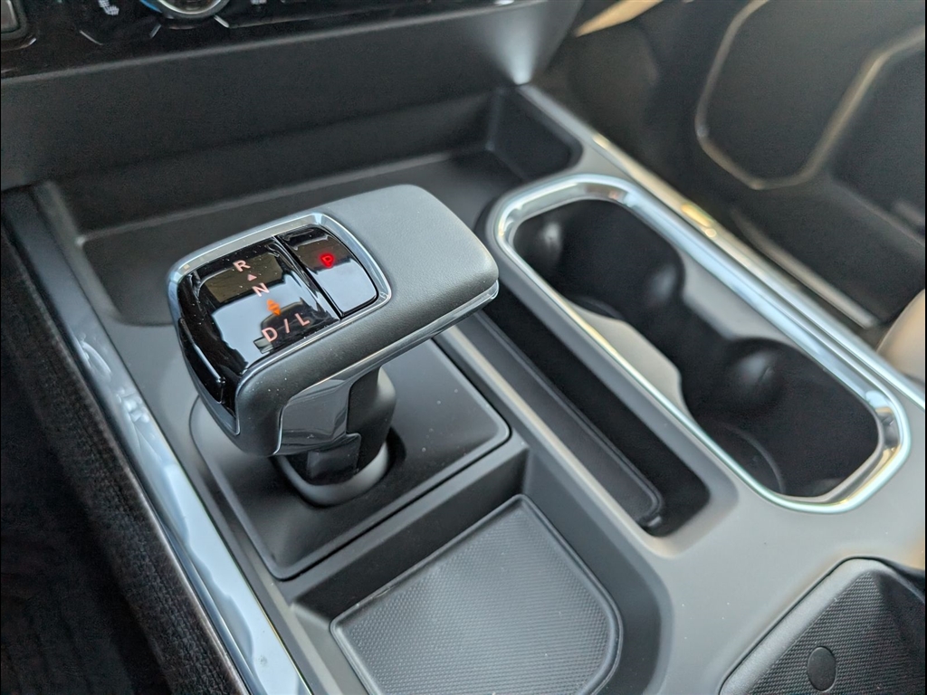 New 2026 Summit White Chevrolet RST image 15