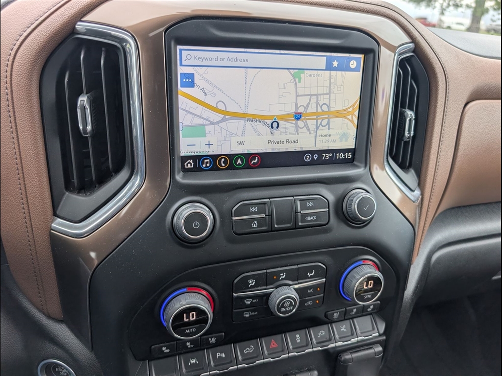 Used 2022 Iridescent Pearl Tricoat Chevrolet High Country image 15