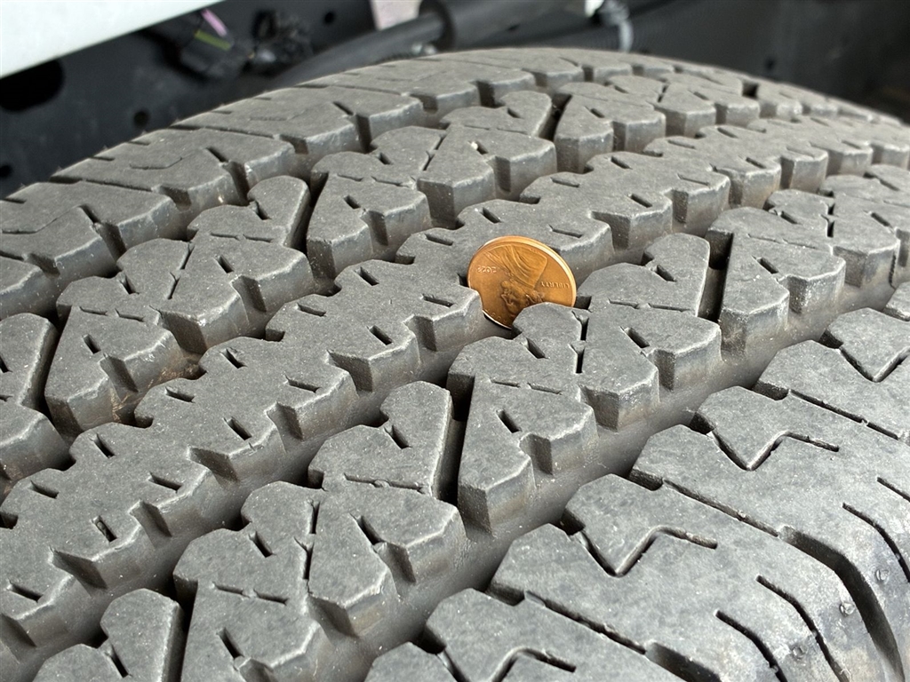 Used 2025 Summit White Chevrolet 2500 image 15