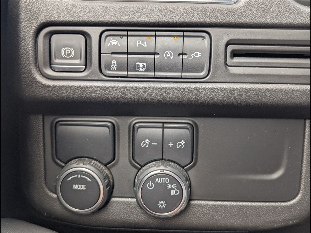 Used 2022 Black Chevrolet RST image 15