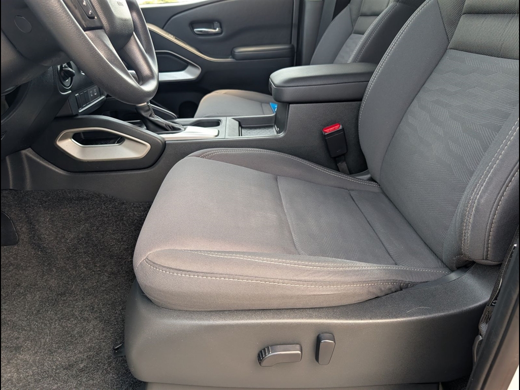 Used 2023 Glacier White Nissan SV image 15