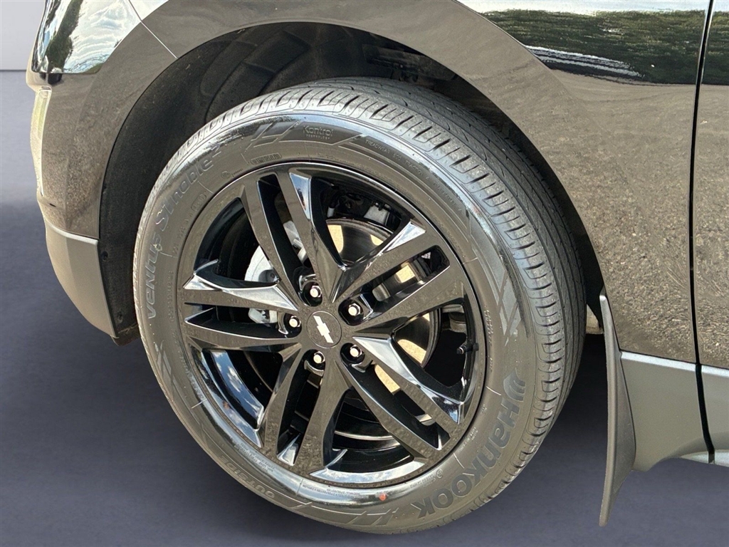 Used 2020 Mosaic Black Metallic Chevrolet LT image 15
