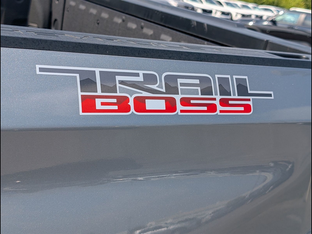 Used 2026 Sterling Gray Metallic Chevrolet LT Trail Boss image 15