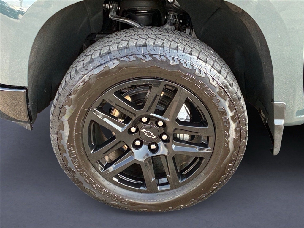 Used 2025 Cypress Gray Chevrolet LT Trail Boss image 15