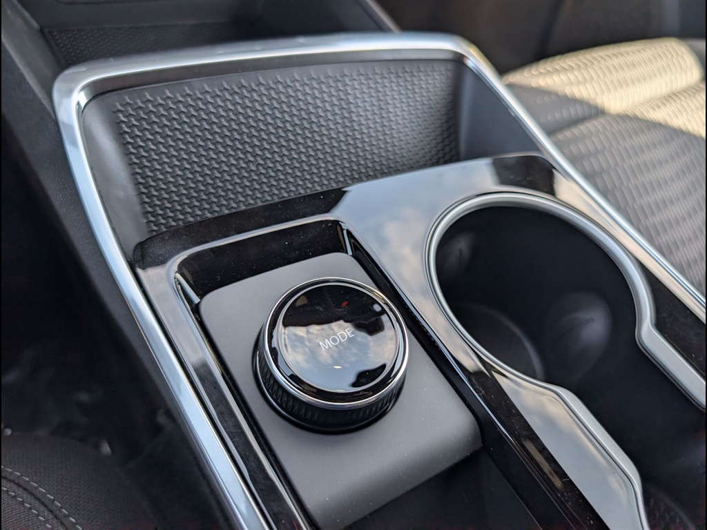 New 2026 Summit White Chevrolet LT image 15