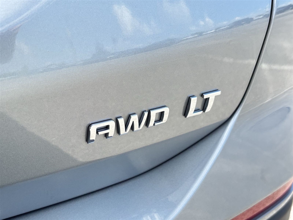 Used 2023 Sterling Gray Metallic Chevrolet LT image 15