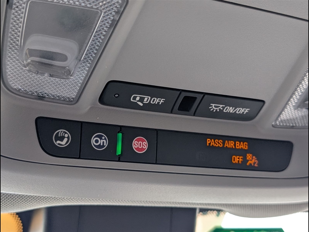 Used 2022 Summit White Chevrolet LT image 15