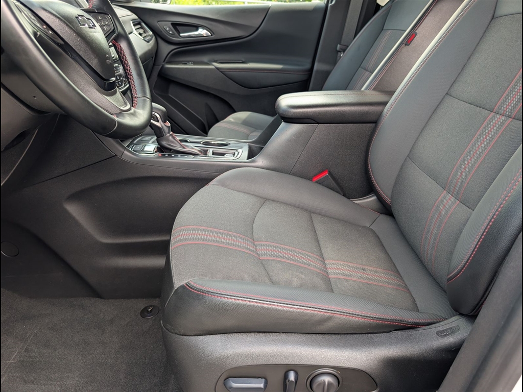 Used 2023 Iridescent Pearl Tricoat Chevrolet RS image 15