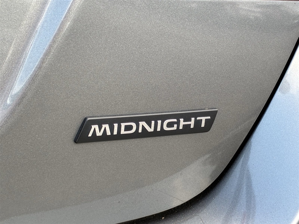 Used 2018 Gun Metallic Nissan SR image 15