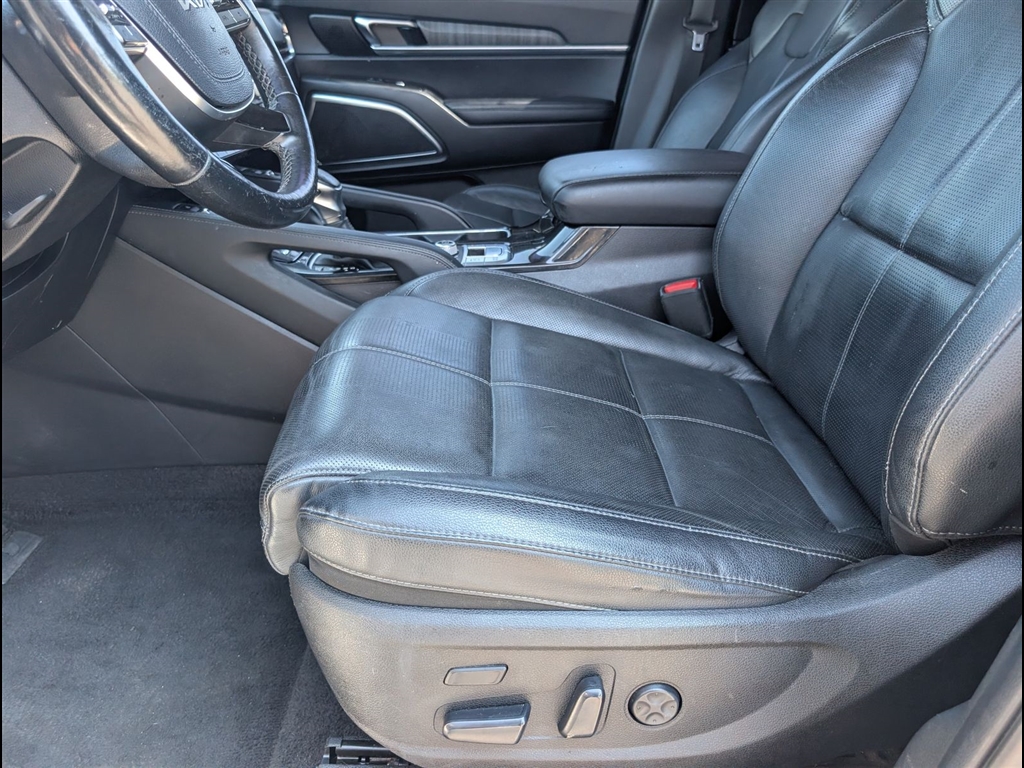 Used 2023 Glacial White Pearl Kia SX image 15