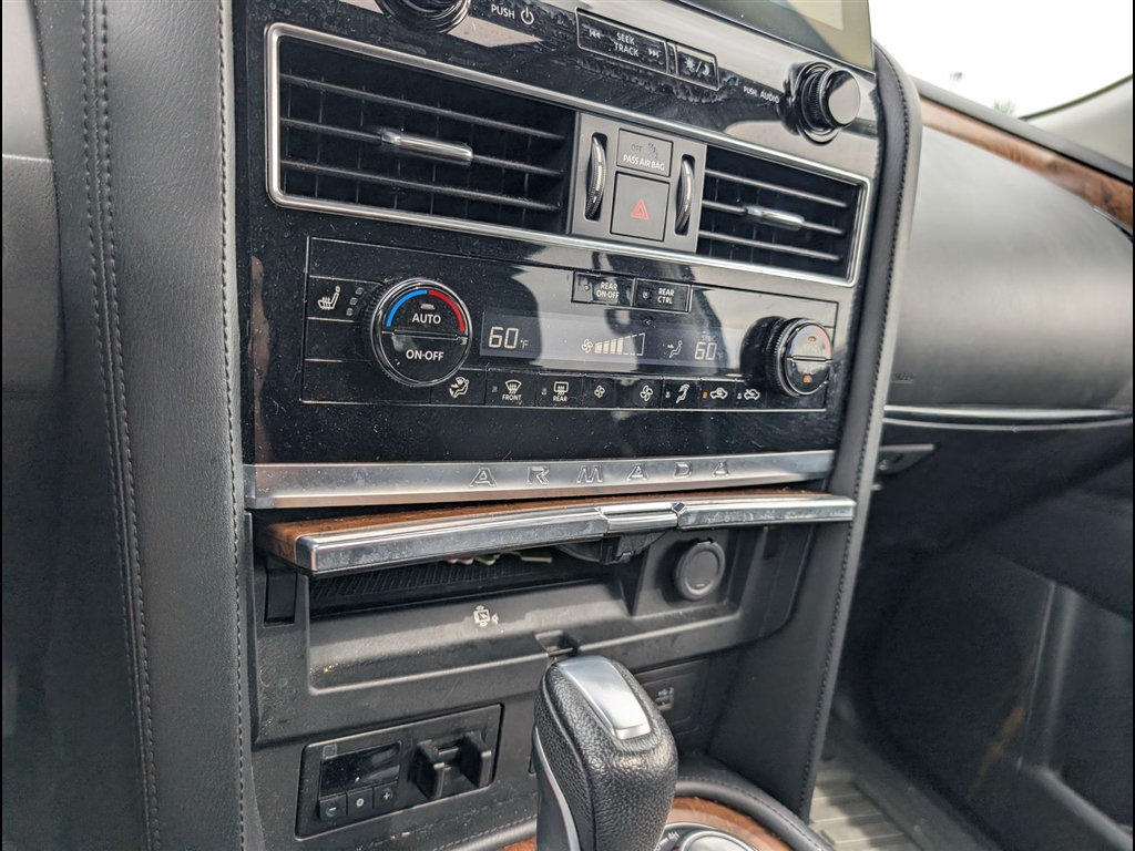 Used 2023 Super Black Nissan SL image 15