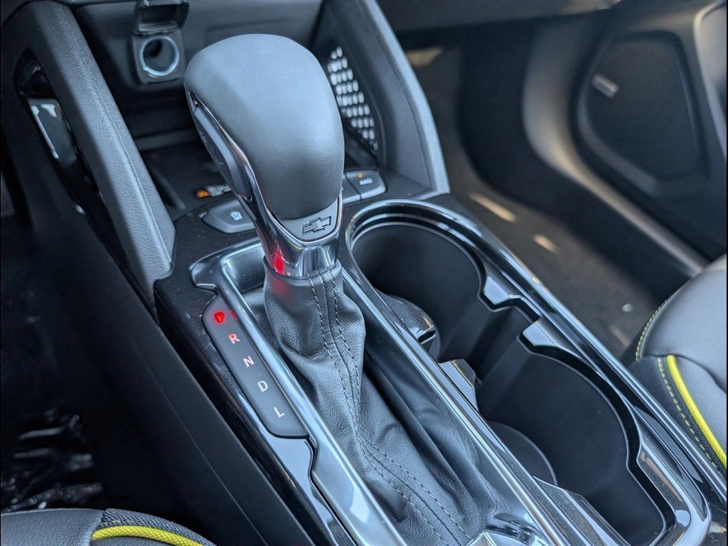 New 2026 Iridescent Pearl Tricoat Chevrolet ACTIV image 15