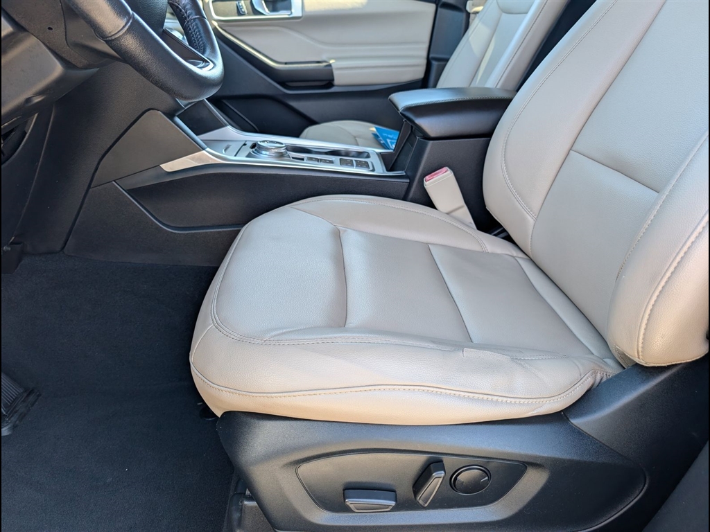 Used 2020 Agate Black Ford XLT image 16